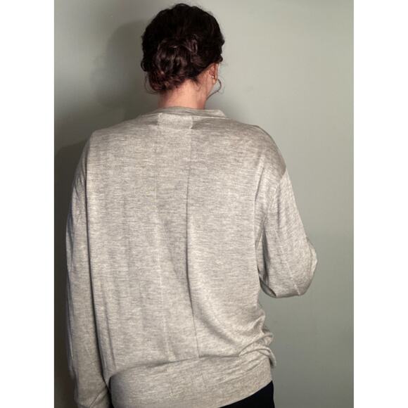 Line Silk Cashmere Lightweight Knit Gray Sweater ~ Minimalist Perfection ~ Sz L - Picture 3 of 7